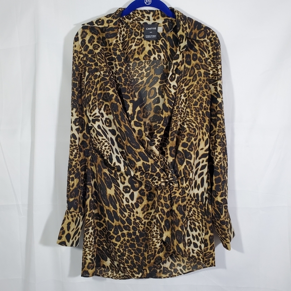 Cartise Leopard Print Deep V-Neck Open Blouse Tunic Size Medium